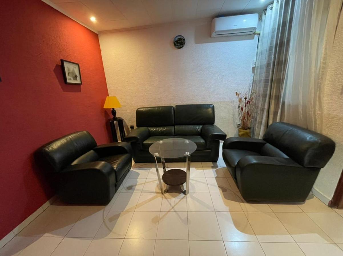 Homestay Studio Yaoundé Eksteriør bilde
